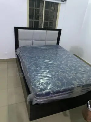 Photo - 4.5 X 6 Padded Grey Bedframe With 1 Bedside Drawer