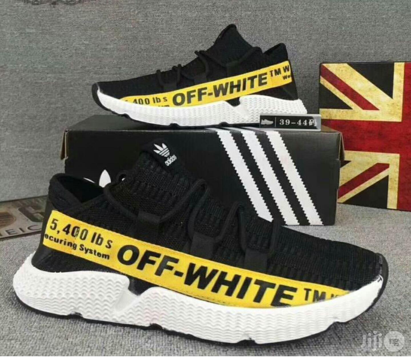 Adidas Sneakers