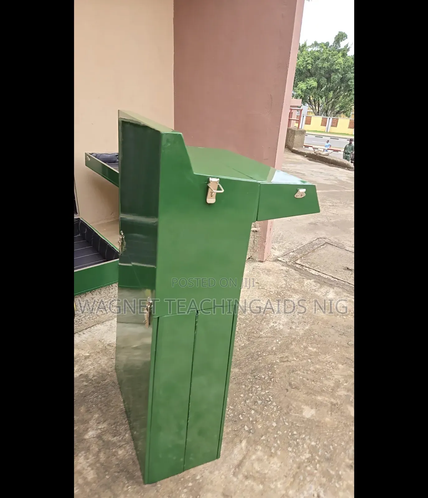 Executive Foldable Wooden Presidential Podium
