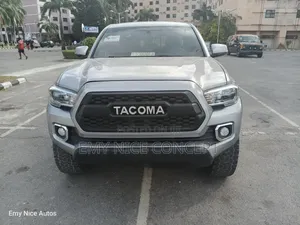 Toyota Tacoma TRD Off Road 2017 Silver