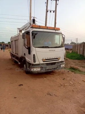 Motorized Manlift for Sale