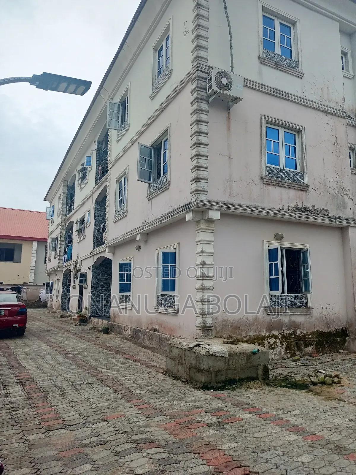 Furnished 3bdrm Block of Flats in Igboloko, Lakowe for sale