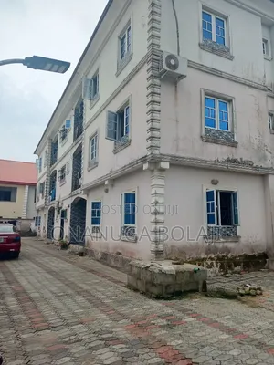 Furnished 3bdrm Block of Flats in Igboloko, Lakowe for sale