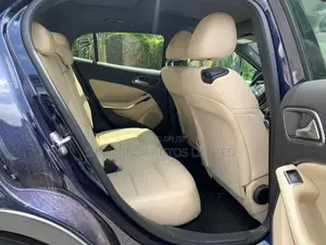 Mercedes-Benz GLA 250 2018 Blue