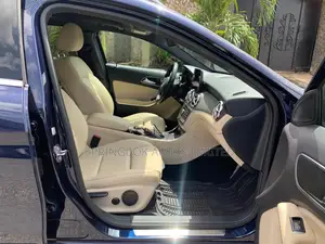 Mercedes-Benz GLA 250 2018 Blue