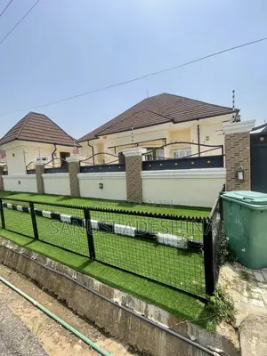 4bdrm Bungalow in Gwarimpa Estate By Gwarinpa for sale