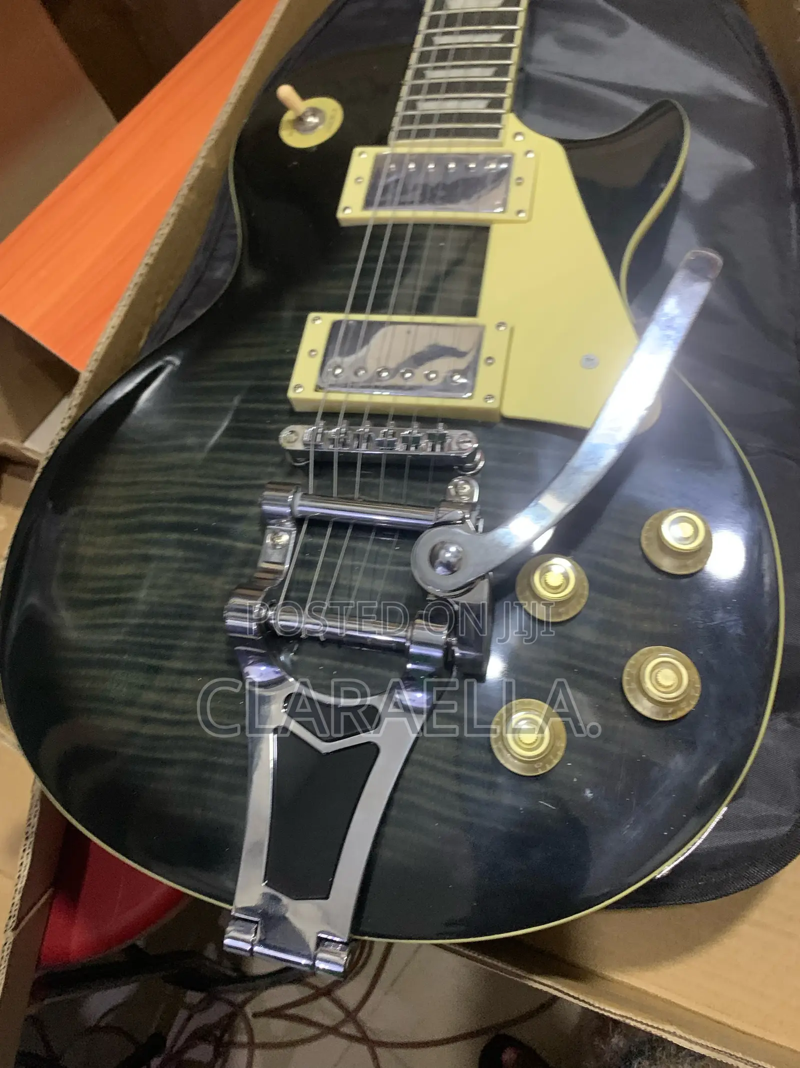 Gibson Les Paul Electric Guitar.