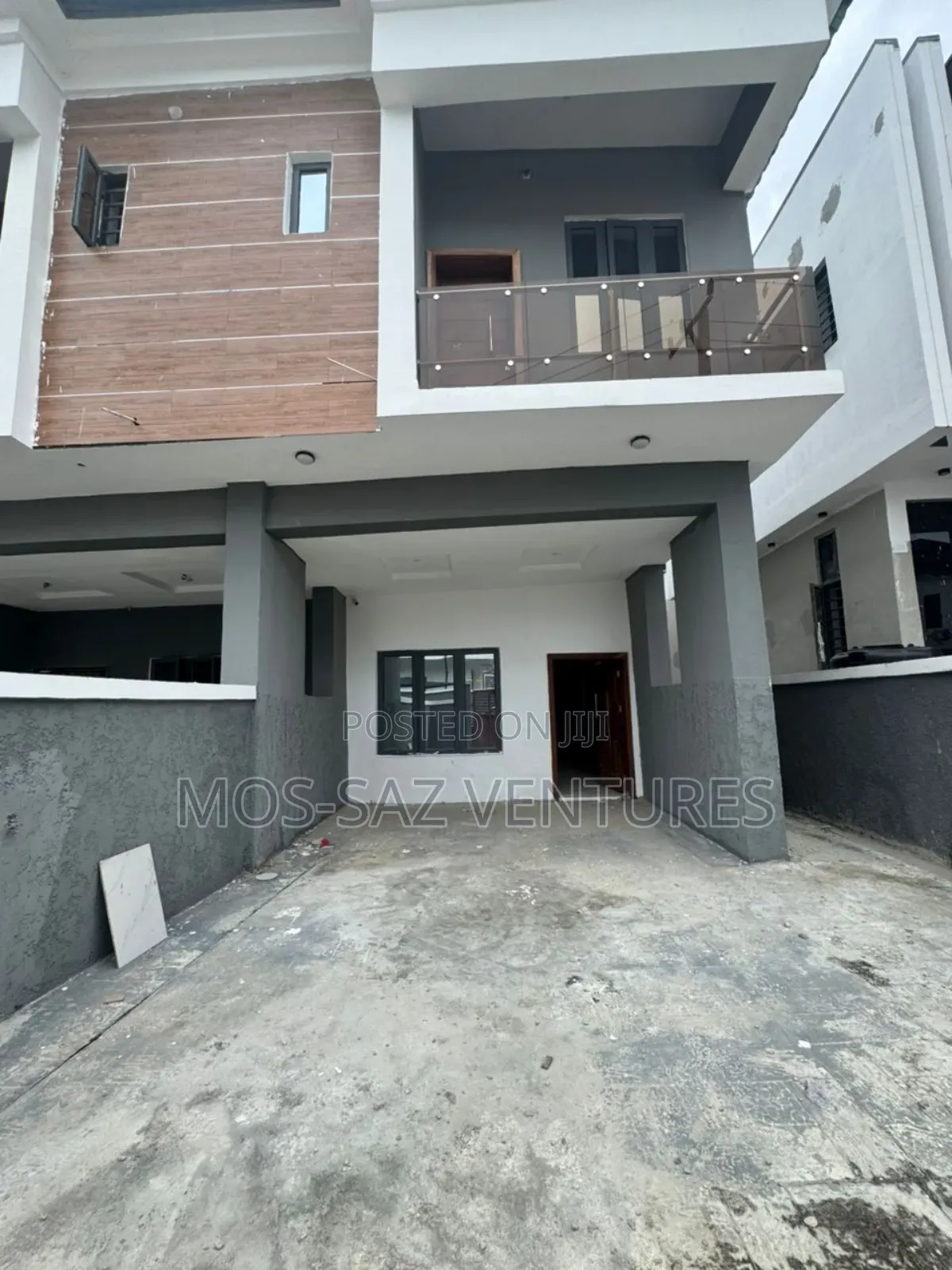 3bdrm Townhouse / Terrace in Harris Drive, Lekki Phase 2 for rent