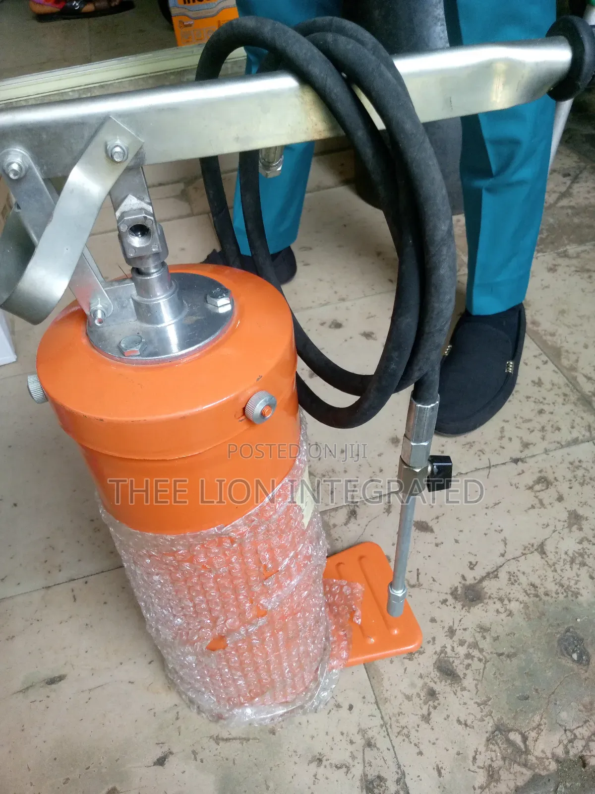8kg Manual Grease Bucket