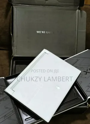 New Laptop Alienware M17x R2 64GB Intel Core I9 SSD 2T