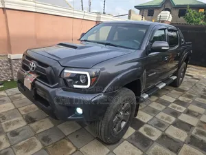 Toyota Tacoma 2013 Gray