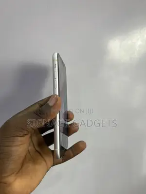 Apple iPhone 11 64 GB White