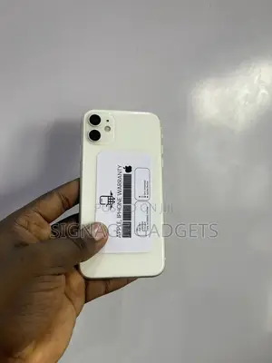 Apple iPhone 11 64 GB White