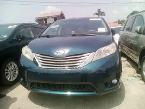 Toyota Sienna XLE 7 Passenger 2011 Blue