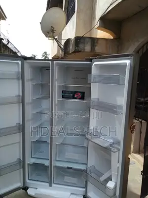 Hisense Side-Byside Refrigerator With Led Touch Display-634l