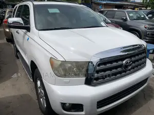 Toyota Sequoia 2010 White