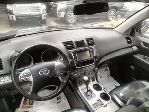 Toyota Highlander 2013 Gray