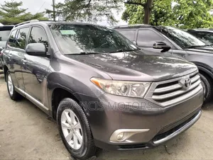 Toyota Highlander 2012 Gray