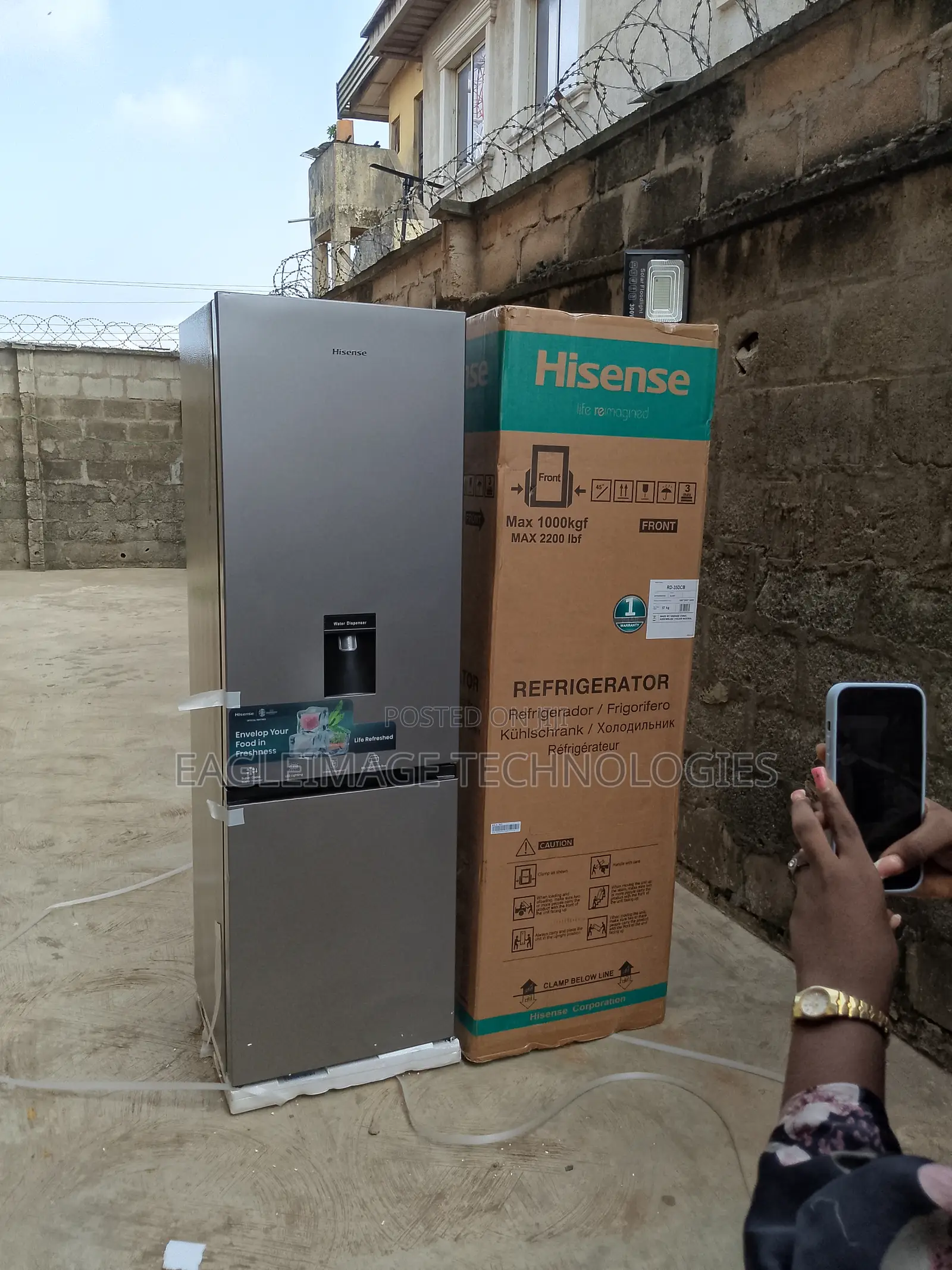Clean Design Hisense 35dcb-Rd Refrigerator-Dual Doors