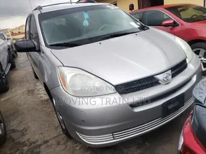 Toyota Sienna LE AWD 2005 Silver
