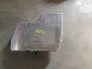 Ford-F150 2010 Headlight
