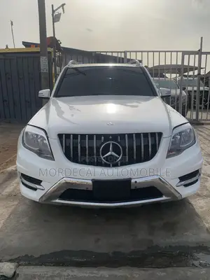 Photo - Mercedes-Benz GLK-Class Base GLK 350 4dr AWD 4MATIC (3.5L 6cyl 7A) 2015