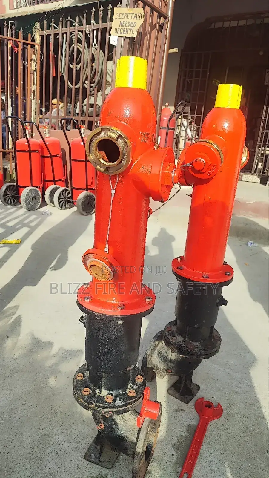 3 Ways Pillar Hydrant