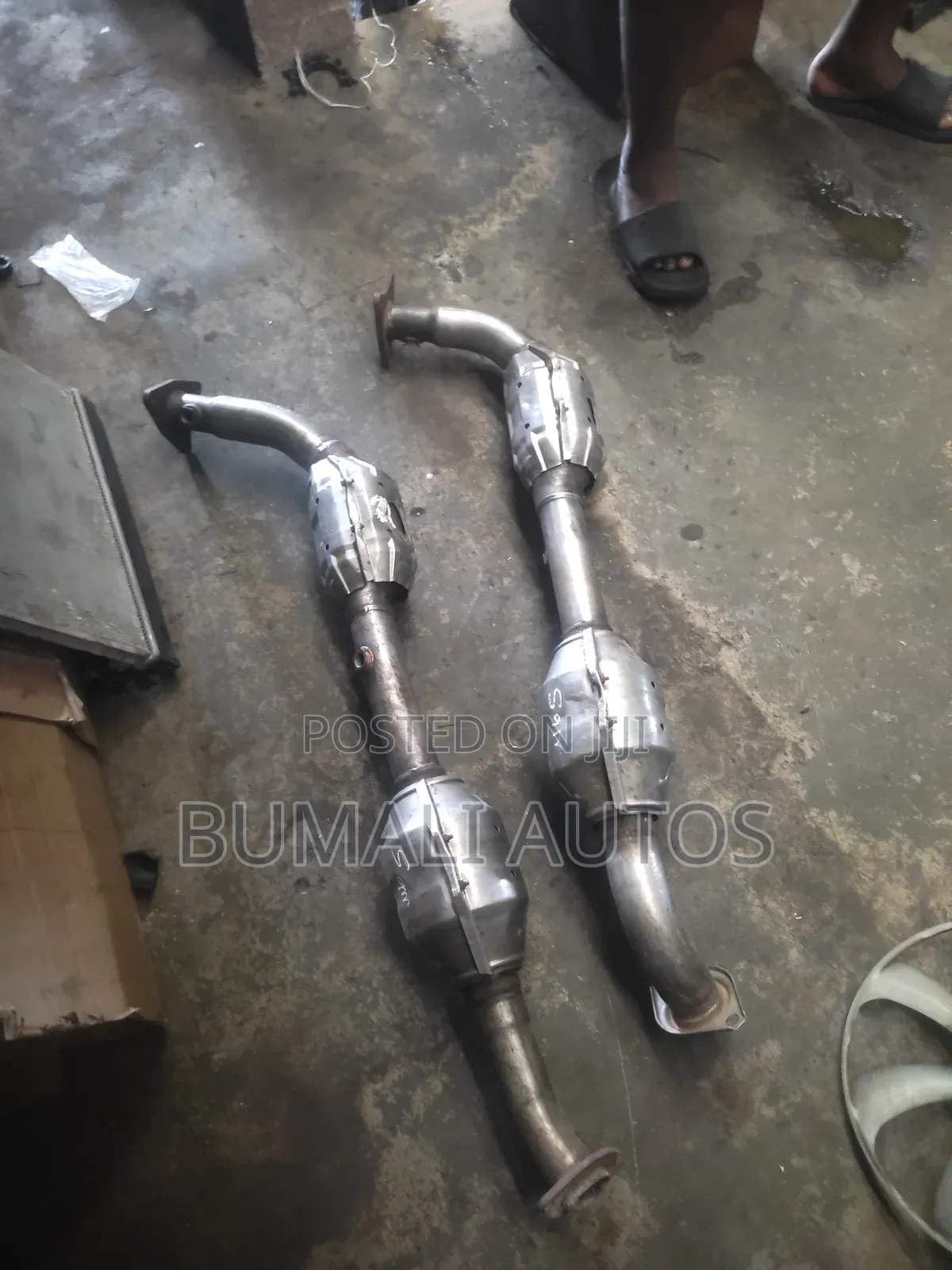 Complete Catalyst for Lexus Lx570