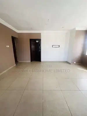 3bdrm Shared Apartment in Southern View Estate, Lekki for rent