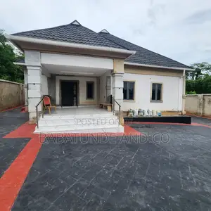 3bdrm Bungalow in Mega Estate, Mogana, Akala Express for sale