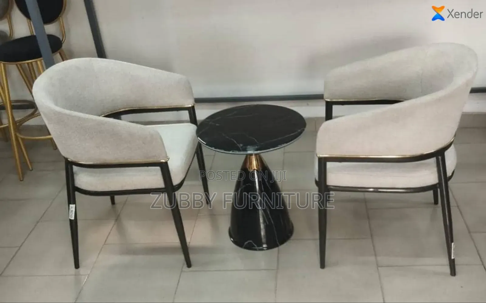 High Quality and Imported Luxury Bar Table and Chairs