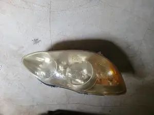 Toyota Corolla 2006 Headlight