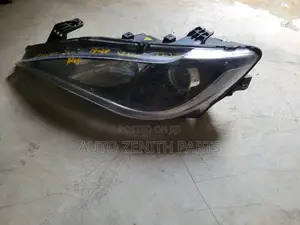 Chrysler 200 Headlight 2017-2020