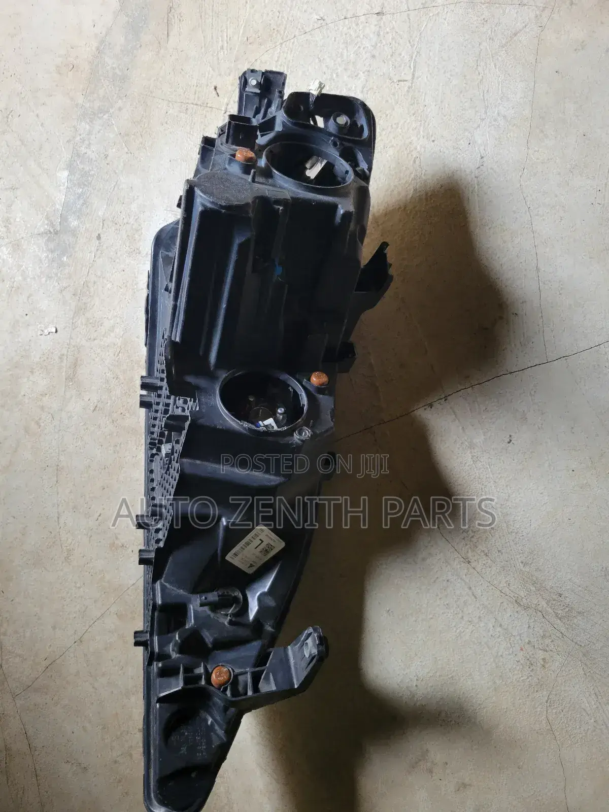 Chrysler 200 Headlight 2017-2020