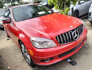 Mercedes-Benz C300 2010 Red