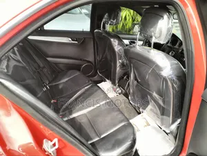 Mercedes-Benz C300 2010 Red