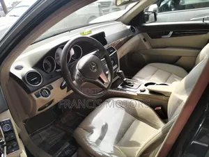 Mercedes-Benz C300 2013 Black