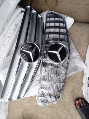 C300 2013 Front Grill