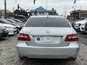Mercedes-Benz E350 Base 4Matic Sedan AWD (3.5L 6cyl 7A) 2013 Silver
