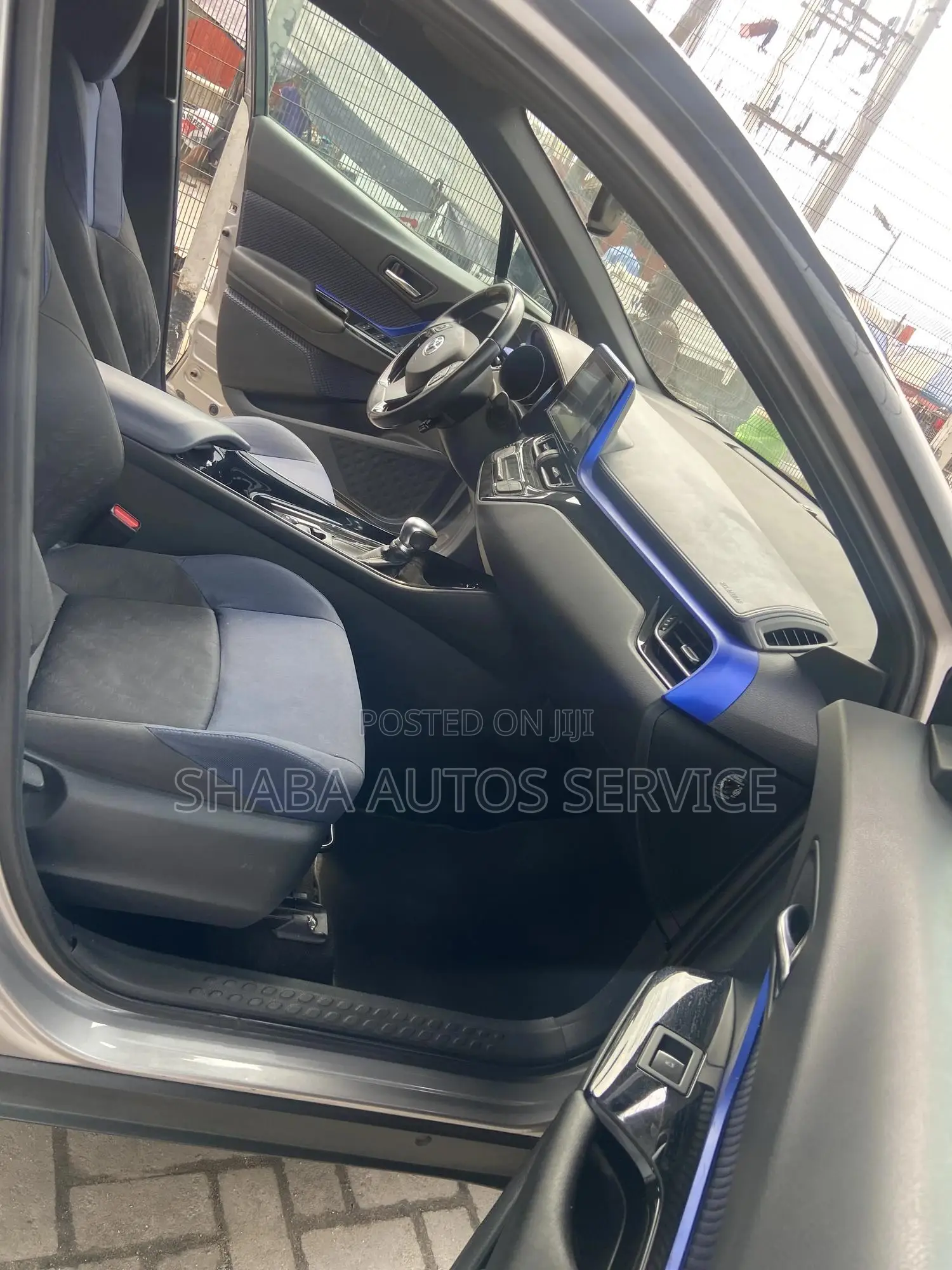 Toyota C-HR 2017 Gray