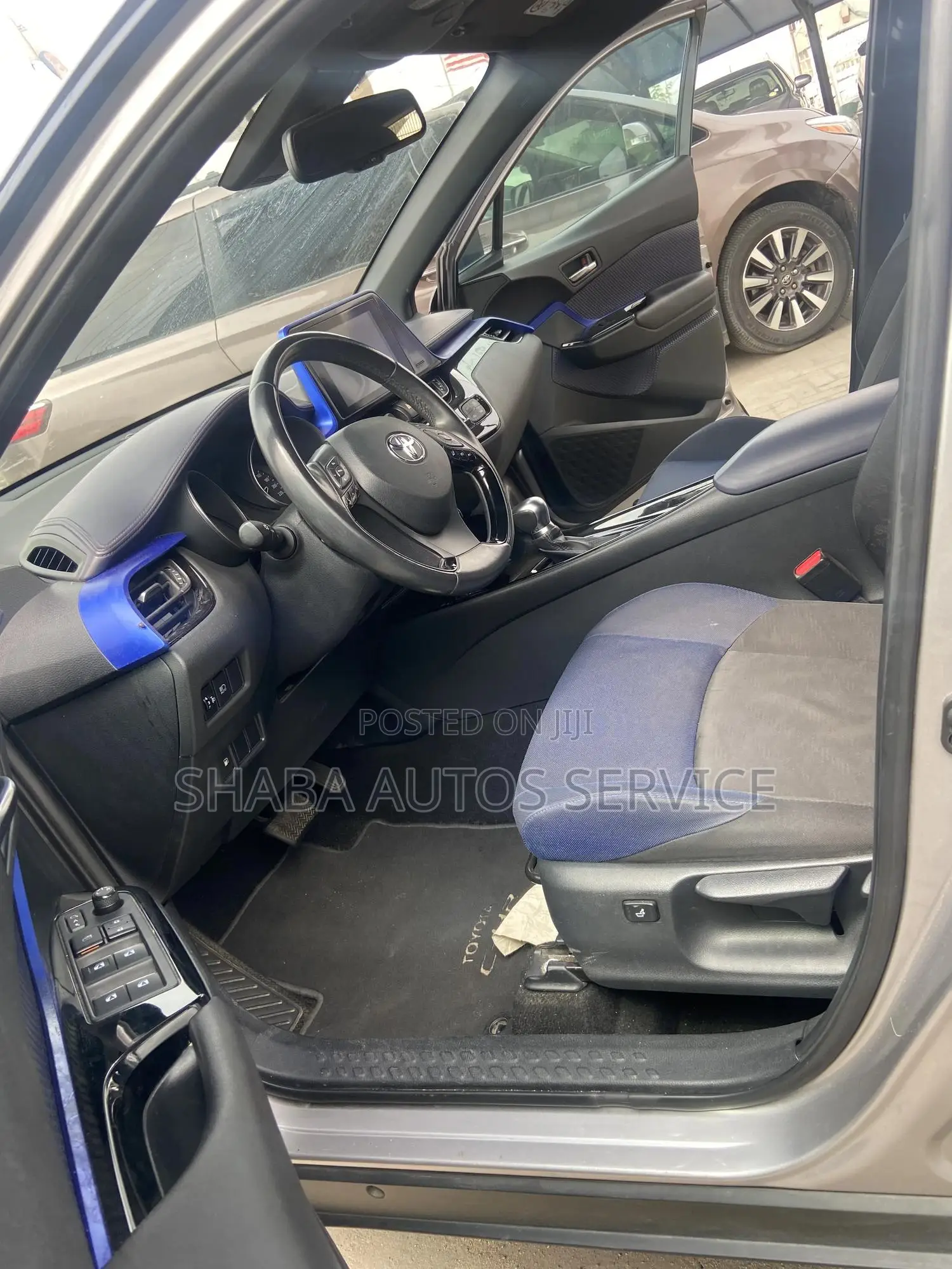 Toyota C-HR 2017 Gray