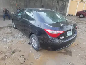 Photo - Toyota Corolla S 4dr Sedan (1.8L 4cyl CVT) 2015 Black
