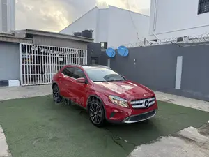 Mercedes-Benz GLA-Class 2017 Red