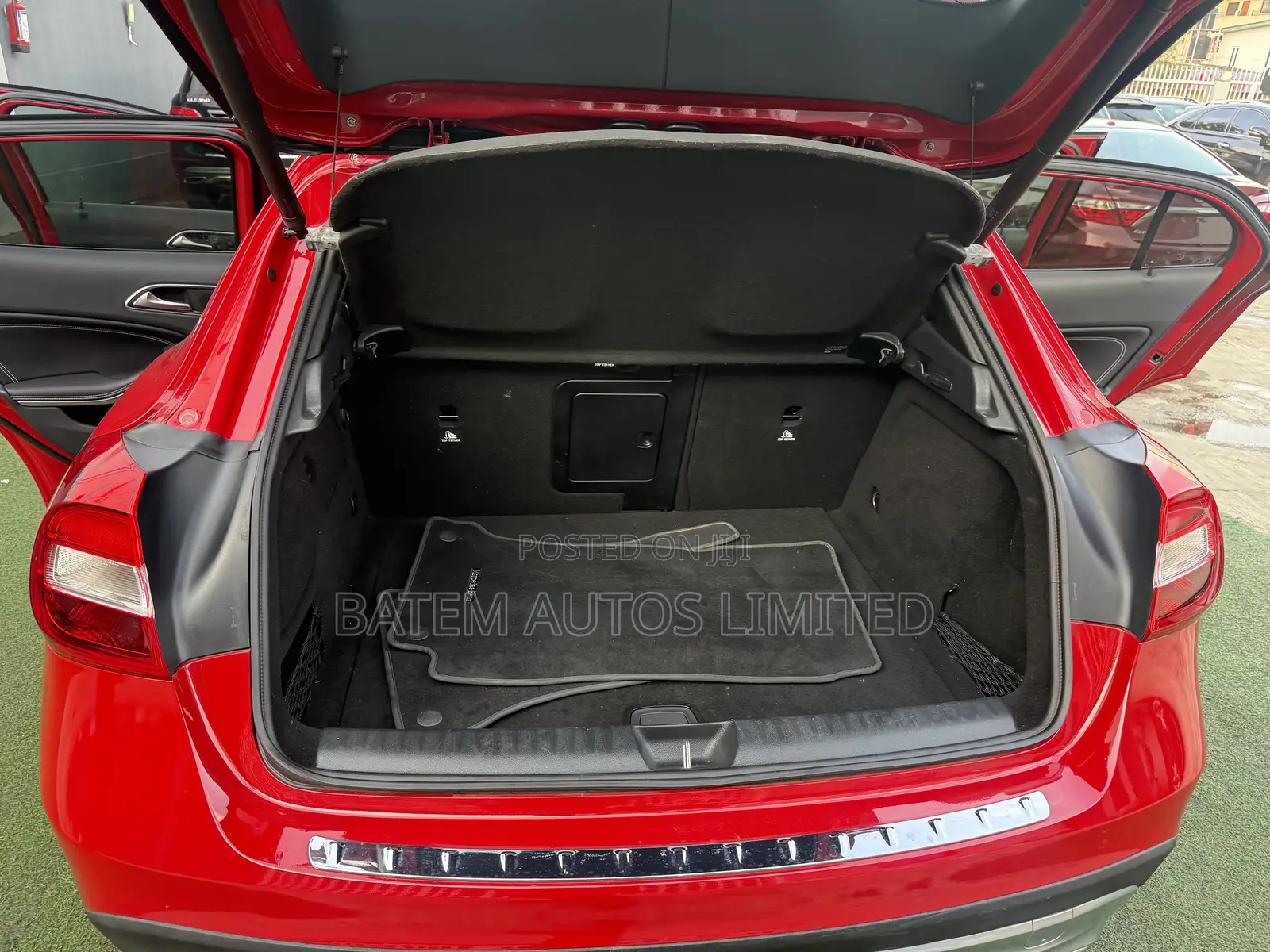 Mercedes-Benz GLA-Class 2017 Red