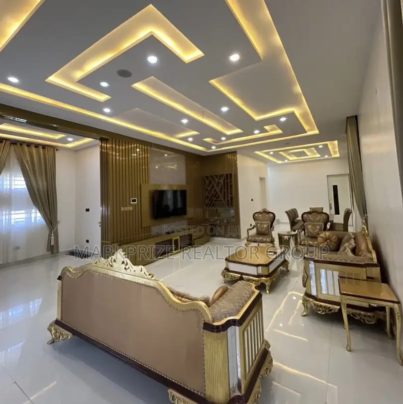 Furnished 5bdrm Duplex in Lekki County Homes for sale