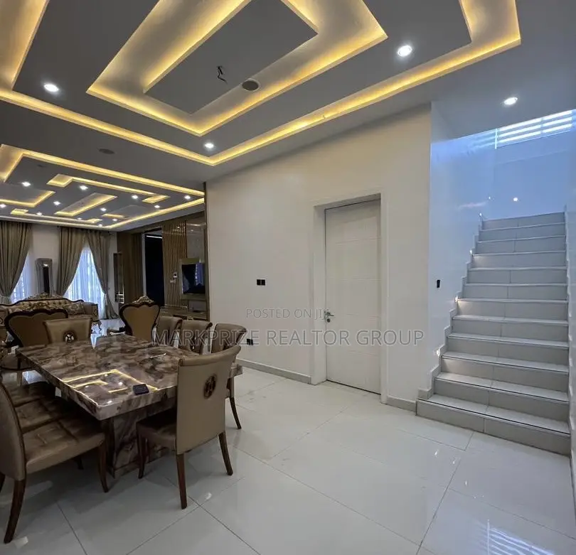 Furnished 5bdrm Duplex in Lekki County Homes for sale