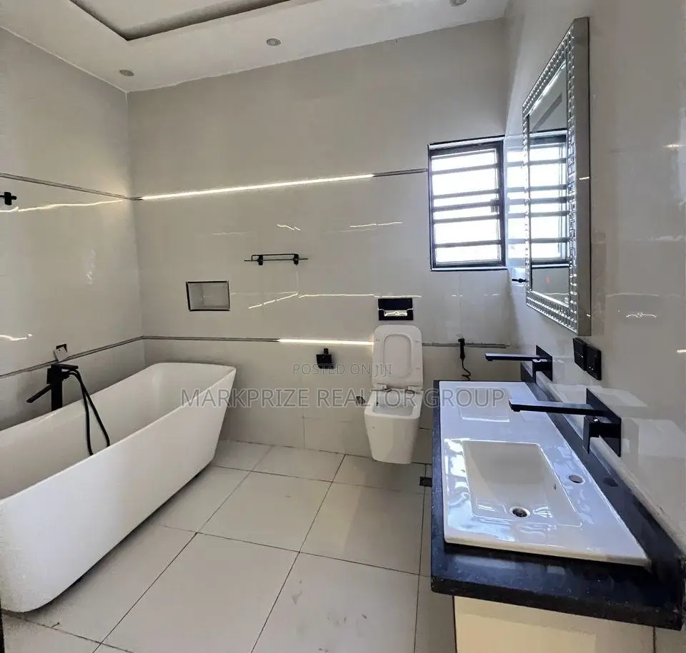 Furnished 5bdrm Duplex in Lekki County Homes for sale