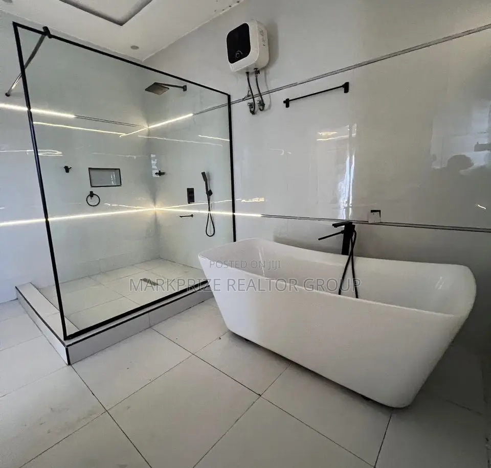 Furnished 5bdrm Duplex in Lekki County Homes for sale