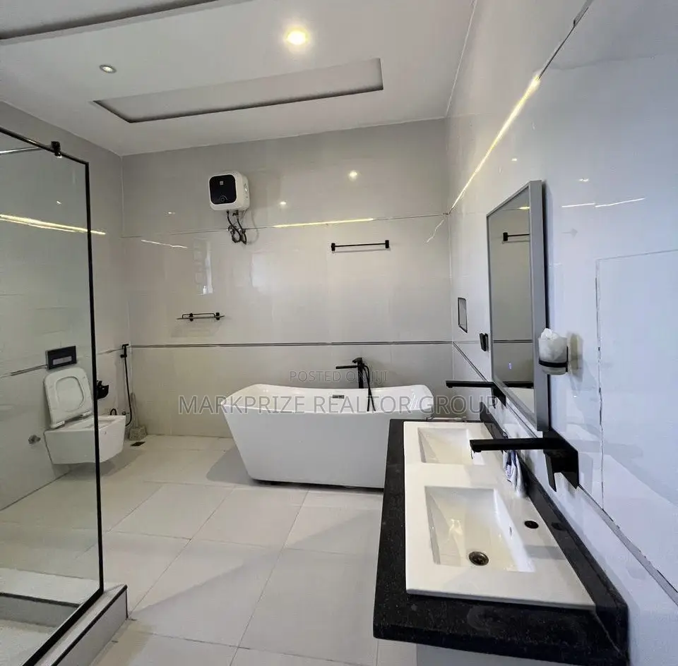 Furnished 5bdrm Duplex in Lekki County Homes for sale