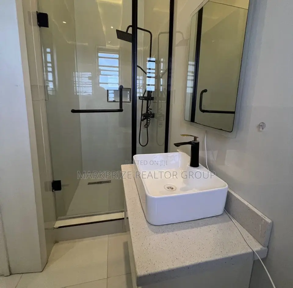 Furnished 5bdrm Duplex in Lekki County Homes for sale